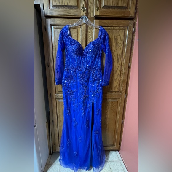 Morilee 47004 sequin lace corseted dress *size 10* - Picture 5 of 9